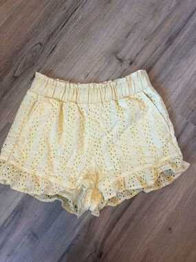 Hollister Pale Yellow Eyelet Ruffle High Waist Shorts